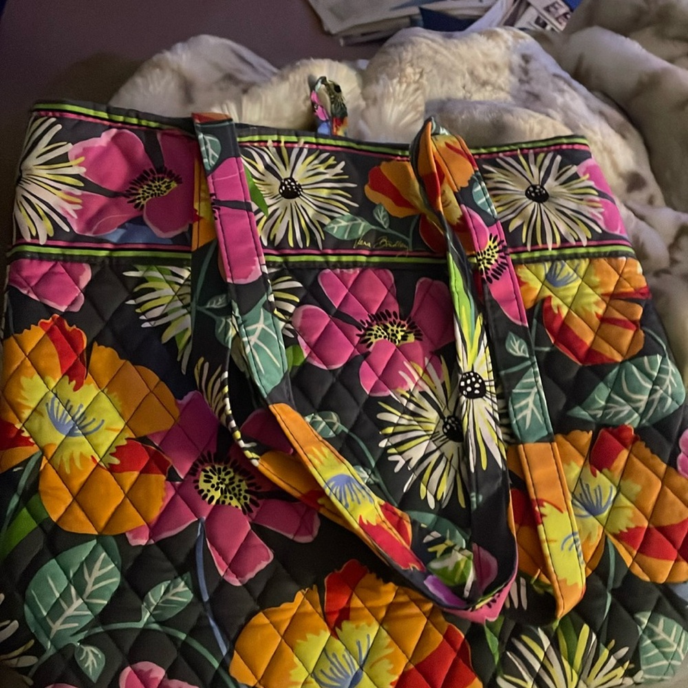 Like new gently used Vera Bradley bag